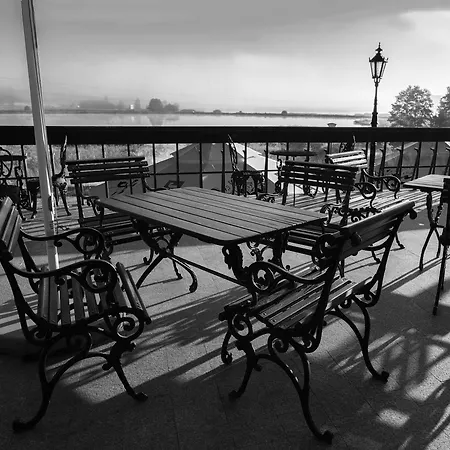 Wyrwidab ホテル Chodzież